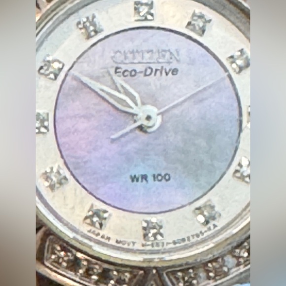Citizen ladies watch. Stainless steel with Diamonds and mother of perfect face. - Picture 3 of 12